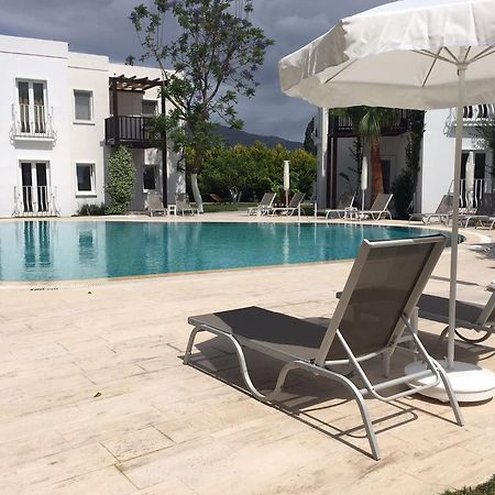 Meis Hotel Битез Экстерьер фото